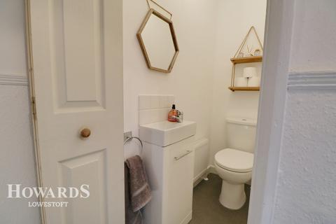 10 Clement Square, Lowestoft, NR33 0LT