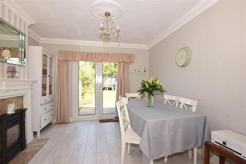 10 Selsey Crescent, Welling, DA16 1EP
