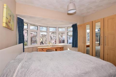 10 Selsey Crescent, Welling, DA16 1EP