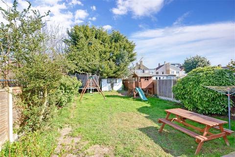 10 Selsey Crescent, Welling, DA16 1EP