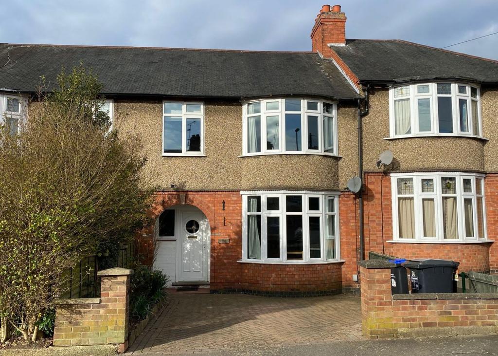 Greenfield Road, Spinney Hill, Northampton NN3 2LH 3 bed terraced house