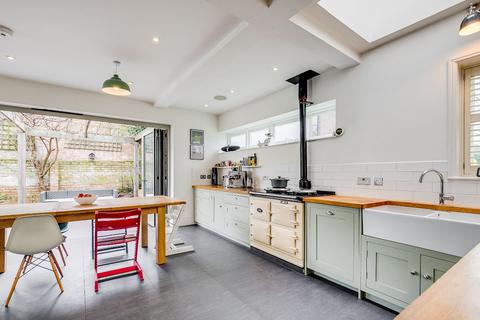 43 Seymour Gardens, Twickenham, TW1 3AR