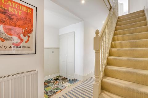 43 Seymour Gardens, Twickenham, TW1 3AR