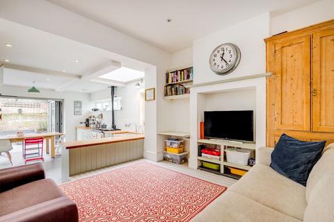 43 Seymour Gardens, Twickenham, TW1 3AR