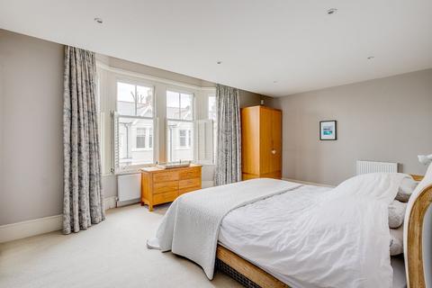 43 Seymour Gardens, Twickenham, TW1 3AR
