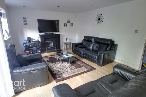 11 Spinney Close, Rainham, RM13 8LR