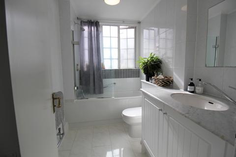 Flat 401, Marble Arch Apartments, 11 Harrowby Street, London, W1H 5PR