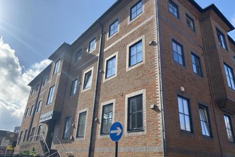 2 bedroom apartment to rent, Mendy Street,  High Wycombe,  HP11