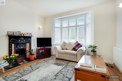 9 Bennett Road, Romford, RM6 6ES