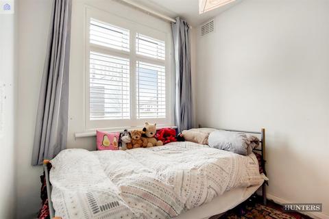 9 Bennett Road, Romford, RM6 6ES