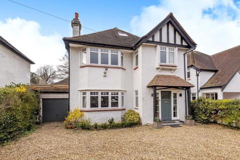 91 Ember Lane, Esher, KT10 8EQ