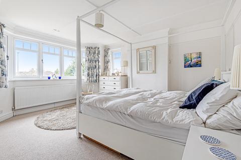 91 Ember Lane, Esher, KT10 8EQ