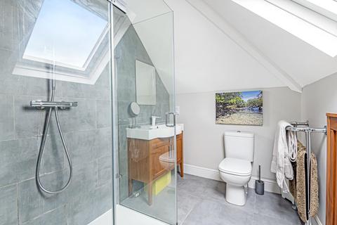 91 Ember Lane, Esher, KT10 8EQ