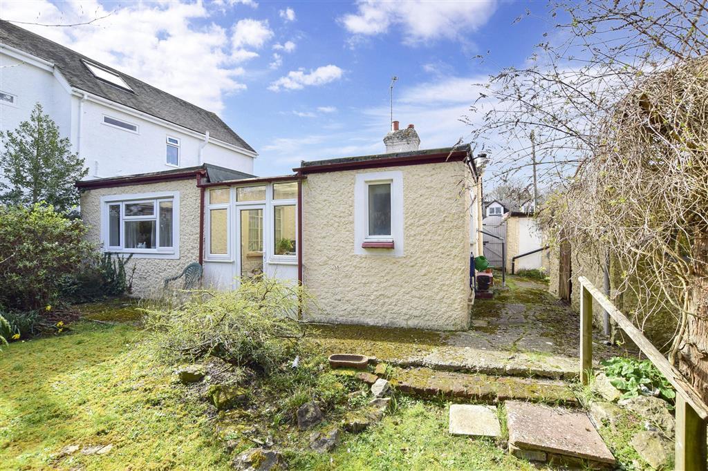 Marshall Road, Rainham, Gillingham, Kent 2 bed detached bungalow £365,000