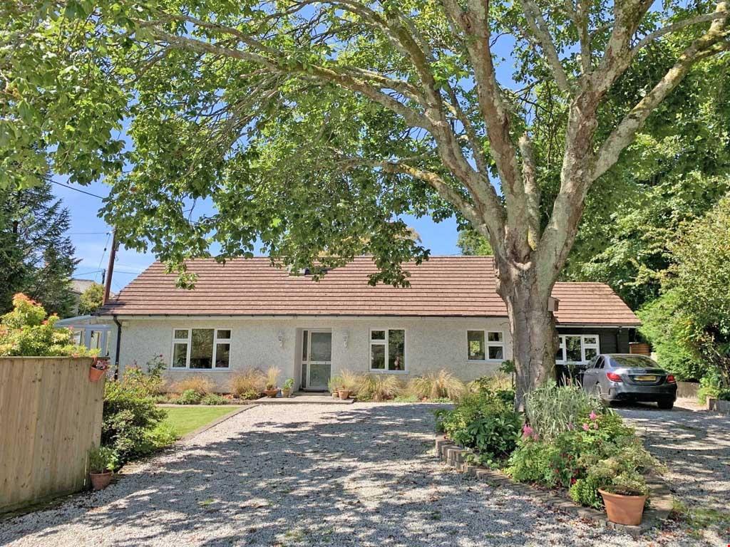 Blackwater, Nr. Truro, Cornwall 3 bed detached bungalow £500,000