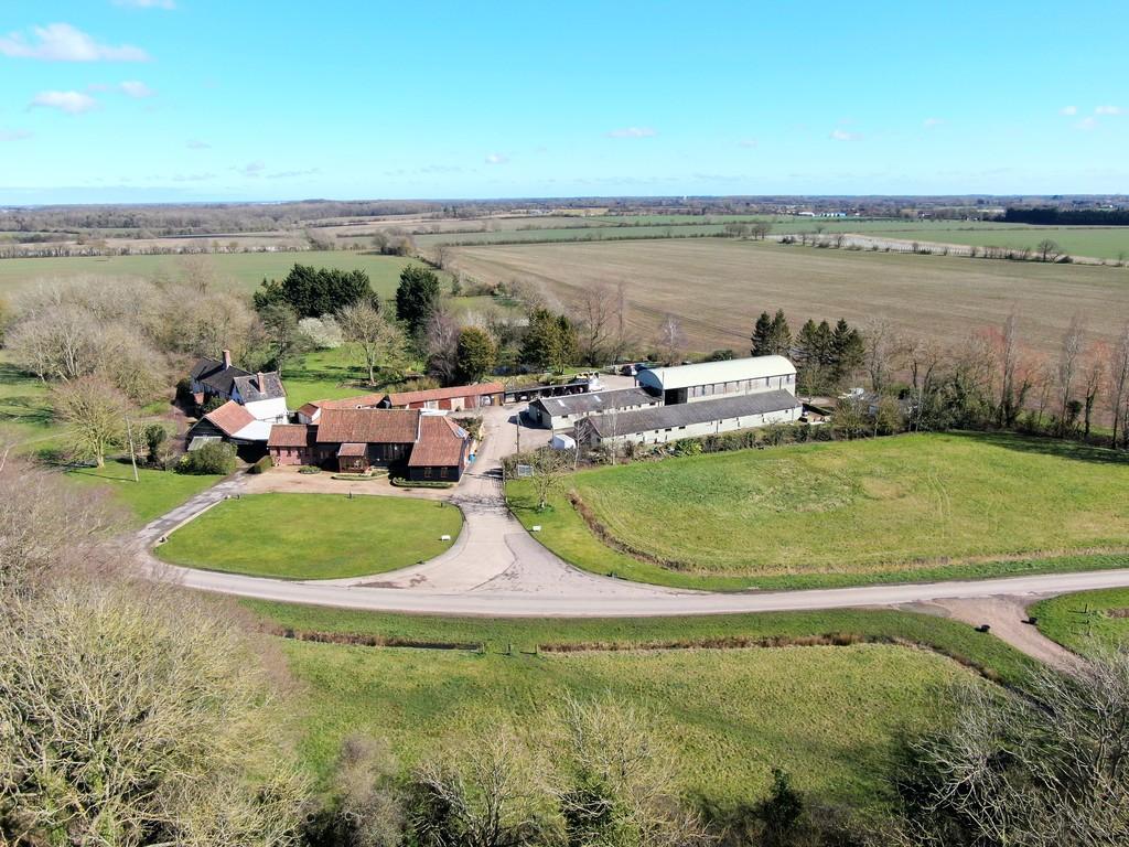 Becks Green Lane, Ilketshall St. Andrew 4 bed barn conversion £900,000