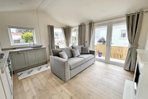 2 bedroom park home for sale, Central Avenue, Newport Park, Exeter