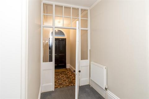 3 bedroom maisonette to rent, Winchester Road, Southampton