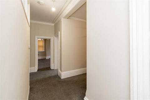 3 bedroom maisonette to rent, Winchester Road, Southampton