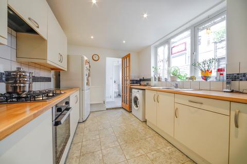 74 Raynton Road, Enfield, EN3 6BS