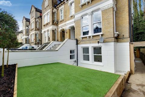 Flat 1, 2 Moreton Road, South Croydon, CR2 7DL
