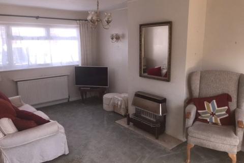 8 Bishops Close, Fernhurst, Haslemere, GU27 3NY
