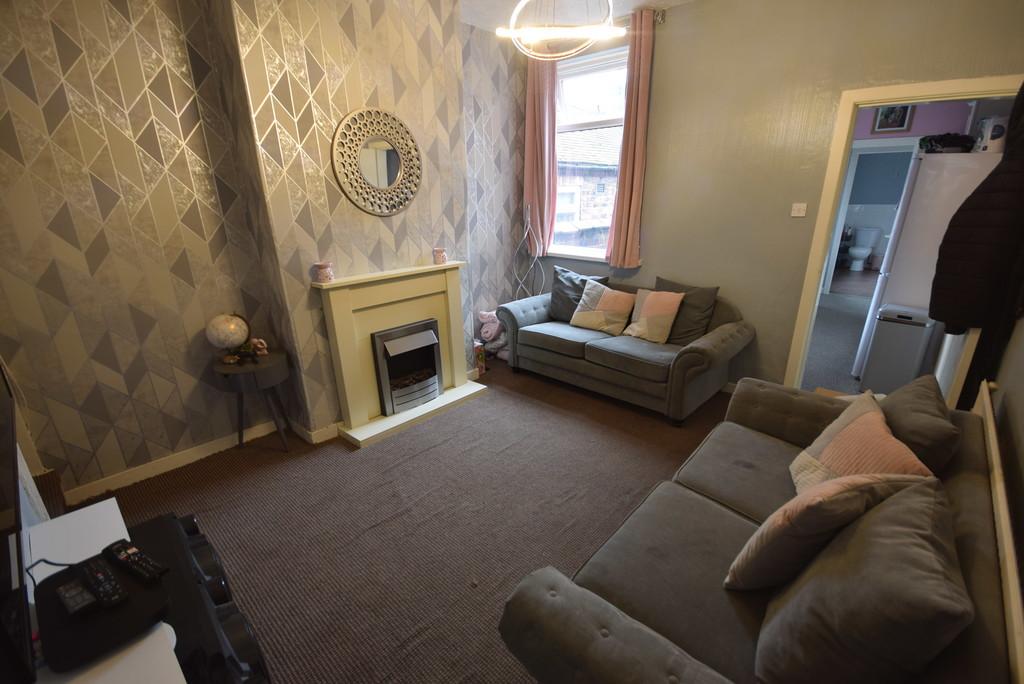 Dartmouth Street, Burslem 2 bed terraced house £495 pcm (£114 pw)