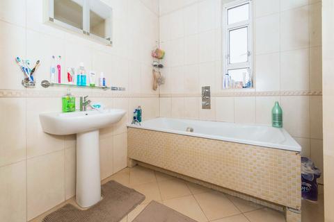 31 Park Road, Wallington, SM6 8AA