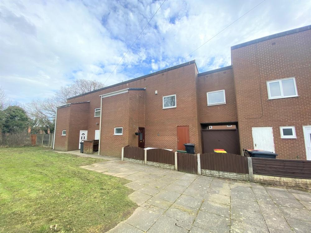 Ashbourne Crescent Ingol PR2 3ZQ 5 bed terraced house £795 pcm (£183 pw)