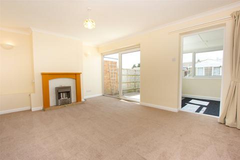 3 bedroom terraced house to rent, Wilmot Close, Witney, Oxfordshire, OX28