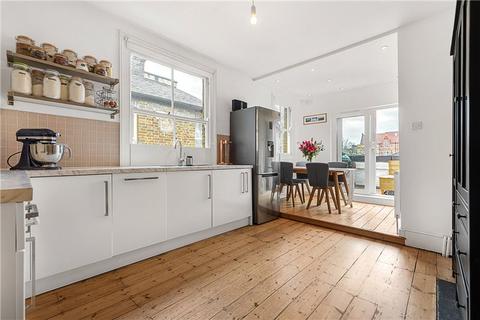 54 Ambergate Street, London, SE17 3RX