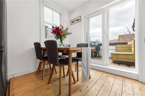 54 Ambergate Street, London, SE17 3RX