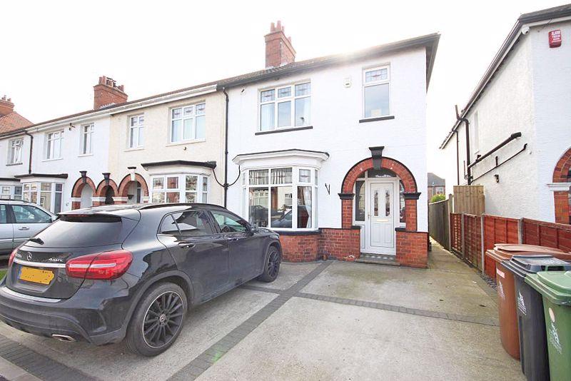QUEENS PARADE, CLEETHORPES 3 bed end of terrace house £225,000