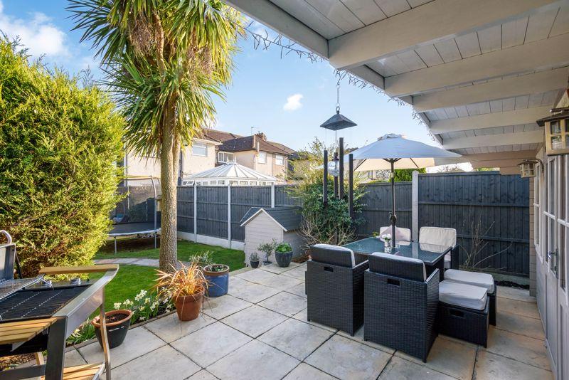Entertaining area
