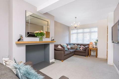 42 Cowper Close, Welling, DA16 2JT