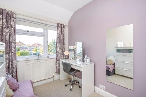 42 Cowper Close, Welling, DA16 2JT