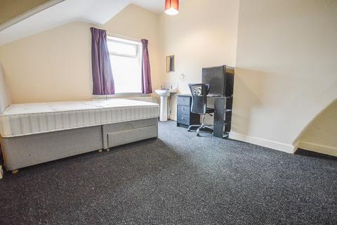 1 bedroom in a house share to rent, Willow Tree Road, Altrincham
