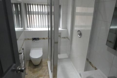 5 bedroom semi-detached house to rent, Slade Lane, Fallowfield, Manchester