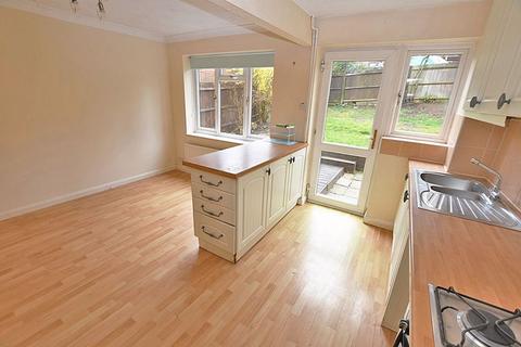 3 bedroom detached house to rent, Cheviot Gardens, Downswood ME15