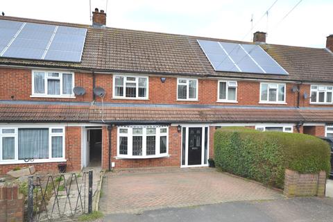 8 Clover Leas, Epping, CM16 5EA