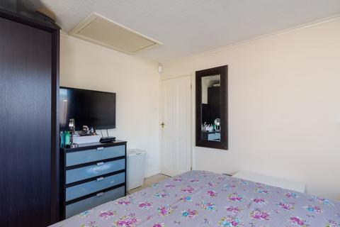 28 Allanson Grove, York, YO24 4PB