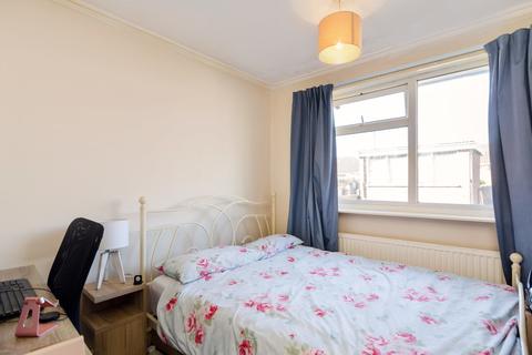 28 Allanson Grove, York, YO24 4PB