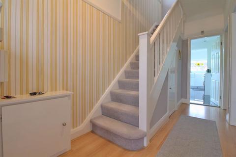82 Ashlea Road, Wirral, CH61 5UW