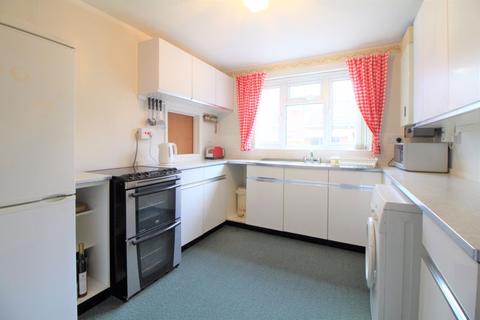 11 Heythrop Drive, Wirral, CH60 1YQ