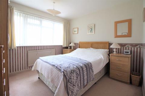 11 Heythrop Drive, Wirral, CH60 1YQ