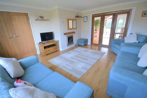 4 Davenport Close, Wirral, CH48 2JU