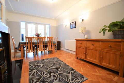 35 Beachcroft Road, Wirral, CH47 6BD