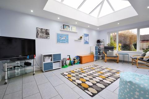 35 Beachcroft Road, Wirral, CH47 6BD
