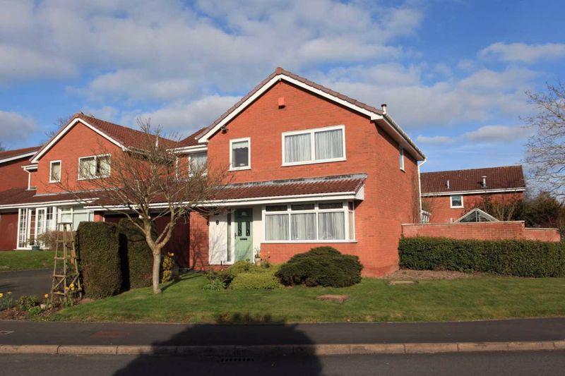 Lees Farm Drive, Madeley 4 bed detached house £319,950