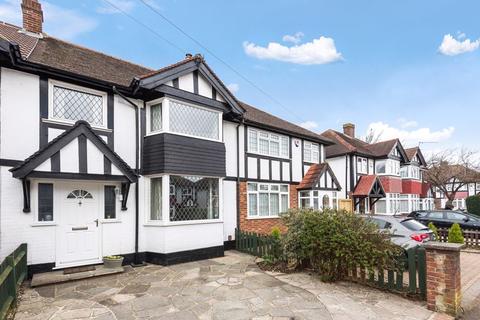 32 River Gardens, Carshalton, SM5 2NH